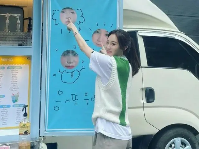 元「Girl’s Day」ユラ、ファンからのカフェカー差入れに感動「こんなに感動されるなんてあり？」