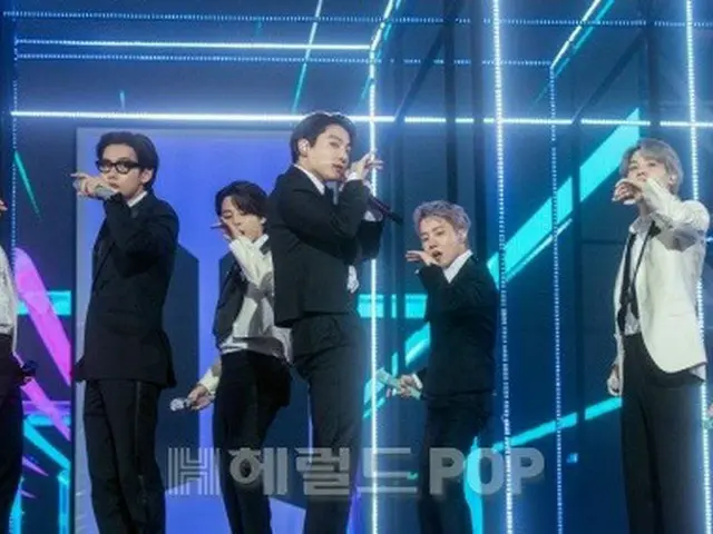 【フォト】「BTS(防弾少年団)」、「2021 THE FACT MUSIC AWARDS（TMA）」で圧巻のパフォーマンスで魅了