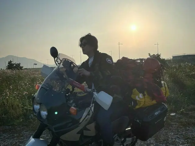 チ・チャンウク、日差しを浴びてバイク旅行…男らしさがあふれる