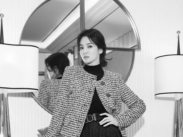 女優ソン・ヘギョ、国宝級ビジュアル…秋の女神