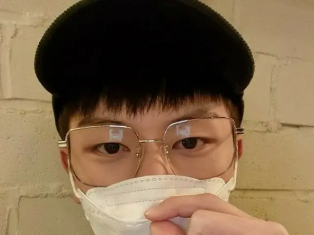 「BTOB」ユク・ソンジェ、除隊後の嬉しい近況セルカ…ファン心刺激するイケメンぶり