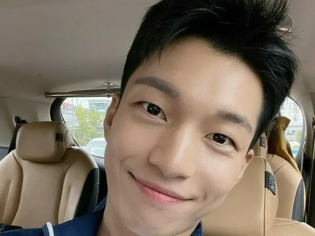 俳優ウィ・ハジュン、すっきりした顔だち…温かくビジュアルで胸キュン