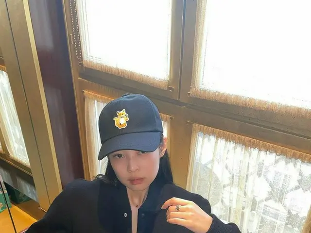 「BLACKPINK」ジェニー、ラフなスタイルでも輝く美貌