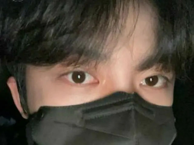 キム・ジェジュン、寒さにも輝くビジュアル…”とても寒いね”