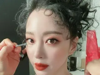 ハン・イェスル、人形のようなヘアにメイク…感嘆がもれる美しさ