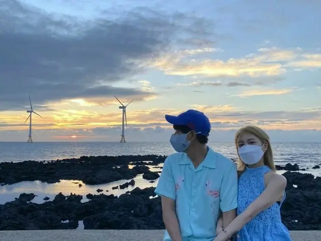 イ・ジフン、14歳年下の日本人妻アヤネさんと甘い済州島旅行…“譲歩配慮ありがとう”