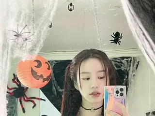 女優イ・ユビ、ハロウィンに「デスノート」のミサミサに変身