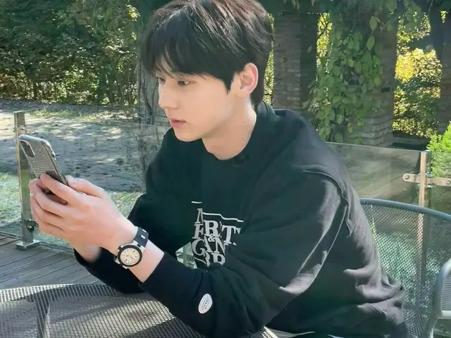 「NU’EST」ミンヒョン、日常もグラビアのよう…致命的な秋の男