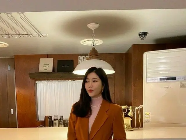 「Davichi」イ・ヘリ、秋の雰囲気漂う女神..この美貌に釘付け