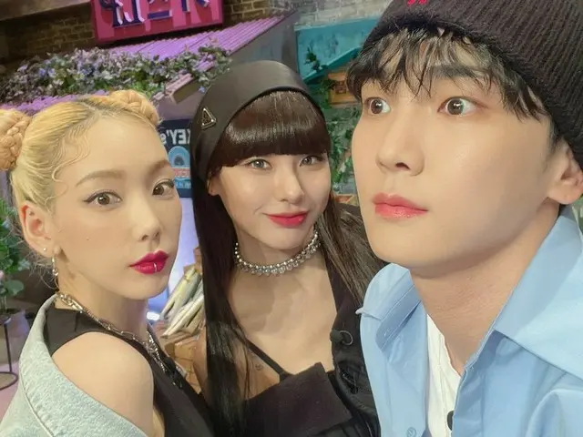 「SHINee」KEY（キー）、テヨン（少女時代）＆ダンサーNO:ZEとのスリーショット公開…“ビジュアルの花が咲きました”