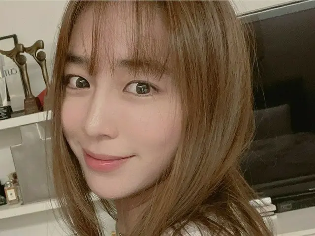 イ・ミンジョン、シースルーバングに変身…優雅で爽やかな女神登場