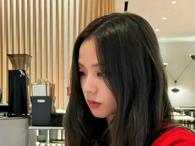 「BLACKPINK」ジス、思わず見とれる美しくてもとても美しい美貌