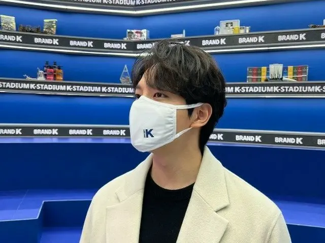 俳優ヨ・ジング、マスクを突き破るカッコ良さ…美しい横顔にキュン