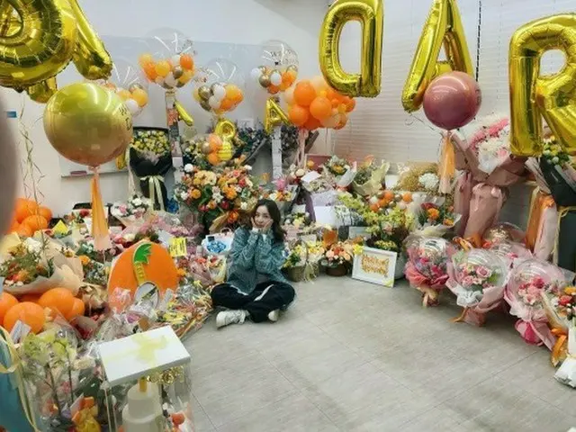 元「2NE1」DARA、誕生日に大量の花のプレゼント… 花屋さんができそう！