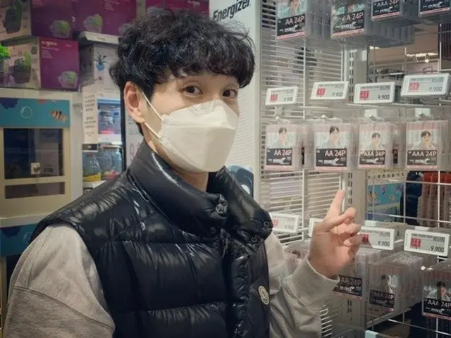 「SG WANNABE」イ・ソクフン、眼鏡を外しても格好いい…「僕だ、不思議！」