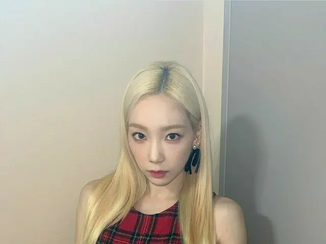 「少女時代」テヨン、眩しい金髪姿がまるでおとぎ話の妖精のよう