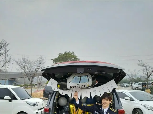 元「WANNA-ONE」カン・ダニエル、胸キュン誘う完璧な制服姿…爽やかな笑顔のおまけつき
