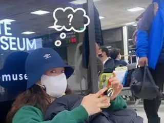 女優ハン・ジミン、空港の床に座っている姿もラブリー