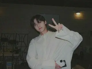 「NU’EST」ミンヒョン、少女漫画から出てきたような王子様ビジュアル…完ぺきな白シャツ姿