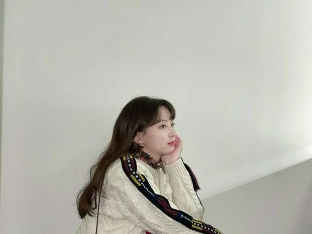 女優チョン・ヘソン、華麗なスタイリング…すらりとした美貌
