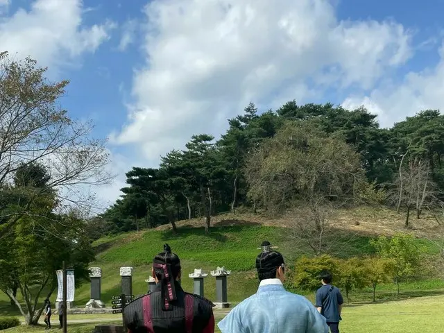 ジュノ（2PM）、ついて行きたくなる世孫殿下の素敵な後姿