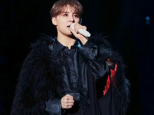 歌手キム・ジュンス、バラード＆ミュージカル年末コンサート2日目スタート