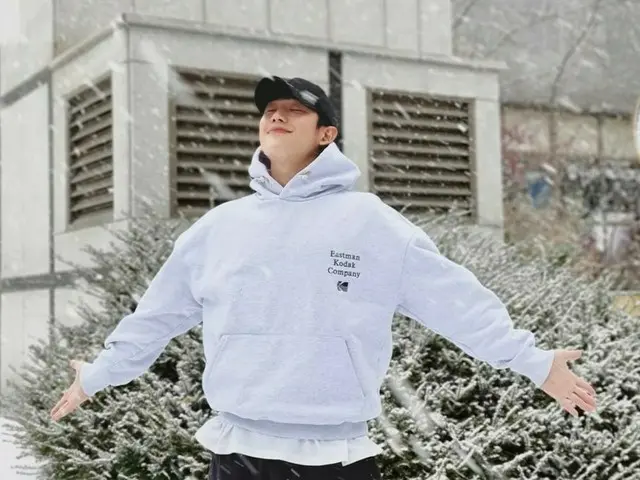 俳優チョン・ヘイン、全身で白い雪を感じるかわいい笑顔
