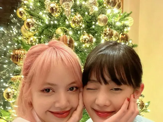 「BLACKPINK」リサ＆「（G）I-DLE」ミンニ、友情を誇る…クリスマスも一緒に