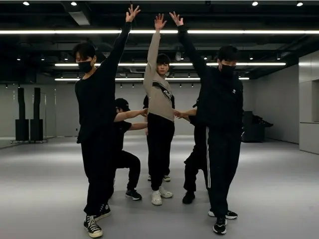 「SHINee」ミンホ、「Heartbreak」の振り付け練習動画を公開!!（動画あり）