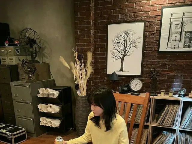 女優キム・ダミ、レモン色のニットでさわやかな魅力