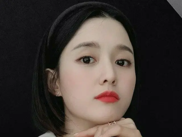 女優ナム・ボラ、まるで人形？、透明感あふれる肌にクリクリの瞳が美しい