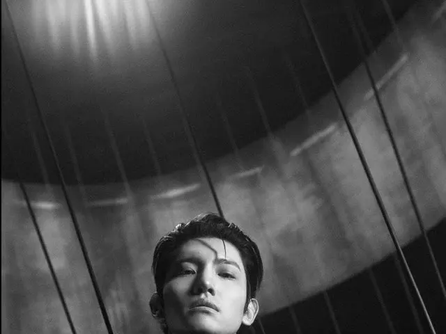「東方神起」チャンミン、ダークな魅力全開…「Devil」のニューコンセプトフォト公開!!