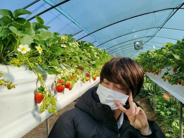 「BTS（防弾少年団）」ジン、素顔もイケメンないちご王子…RM“来る時いちごをちょっとお願いします”