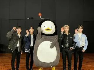 「ENHYPEN」、人気ゆるキャラペンスと“ペンハー”…大爆笑（動画あり）