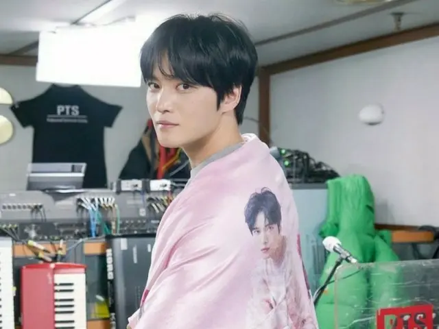 キム・ジェジュン、「2022 J-PARTY」まであと3日！ジェジュングッズと共に猛練習の様子を公開