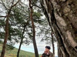 チェ・ウシク、目の保養になる近況ショット…親友パク・ソジュンもコメント寄せる