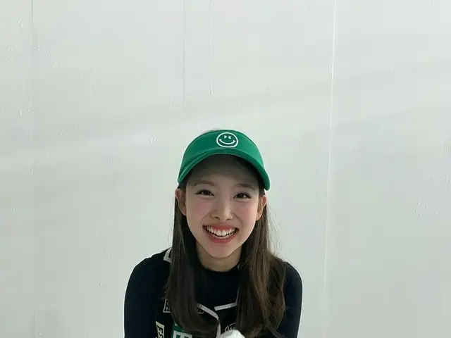「TWICE」ナヨン、太陽のように明るい笑顔…私とゴルフに行きませんか？