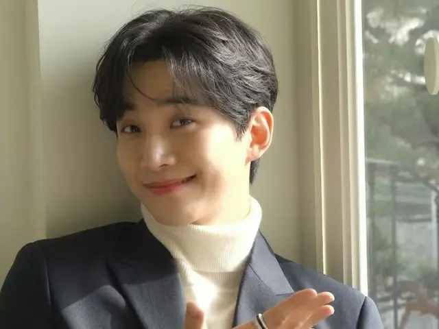 ジュノ（2PM）のグラビア撮影ビハインド、“My House”にしたい家発見?!（動画あり）