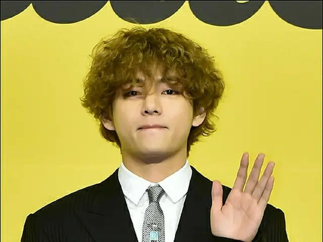 「BTS（防弾少年団）」V、博士帽をかぶった姿を見たい男性アイドルの1位に
