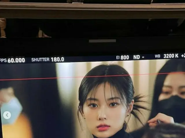 元「IZ*ONE」カン・ヘウォン、露出なくても官能的な美貌発揮…まるで人形のよう