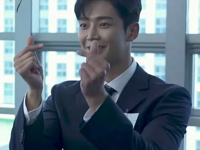 ロウン（SF9）、面接官も虜にするキュートな笑顔…“100％即採用！”（動画あり）
