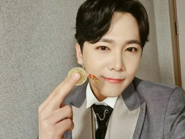 「FTISLAND」イ・ホンギ、黒髪のダニエルでダンディに…”大邱（テグ）ありがとう。来週は釜山（プサン）で”