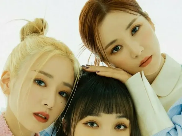 「Apink」パク・チョロン、チョン・ウンジ、ユン・ボミのグラビア公開…さわやかな魅力発散