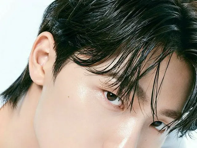 「SEVENTEEN」ディノ（DINO）、きらびやかに輝く肌…単独ビューティーグラビア公開