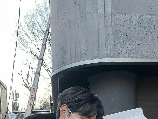 ジュノ（2PM）、特別なピザのプレゼントに“もったいなくて食べられないよ..”