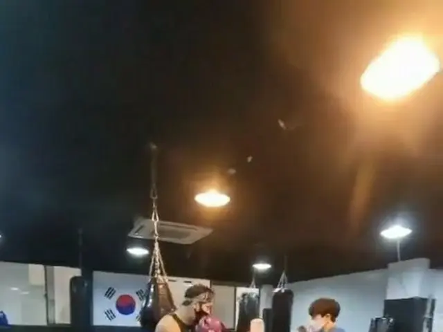 「CNBLUE」ジョン・ヨンファ、ボクシング三昧な近況…“有望株”（動画あり）