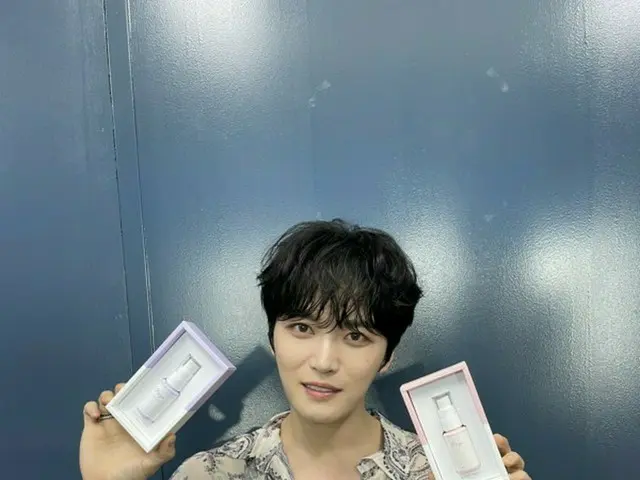 キム・ジェジュン、ゲットしたいイケメン…クッションはベッドに