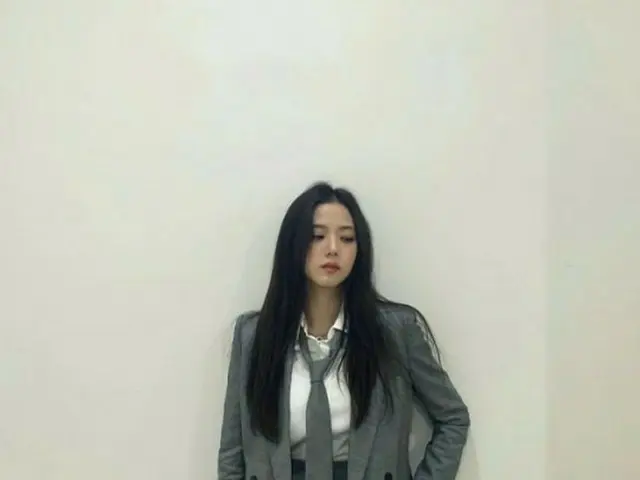 「BLACKPINK」ジス、“制服モデルにピッタリな女性アイドル”の投票で1位