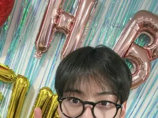 チャ・ウヌ（ASTRO）、誕生日迎えてVLIVEで生配信…“とても幸せな一日でした”