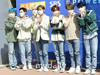 【フォト＆動画】「NCT DREAM」、ラジオ「2時脱出 Cultwo SHOW」出演前にフォトタイムでポーズ